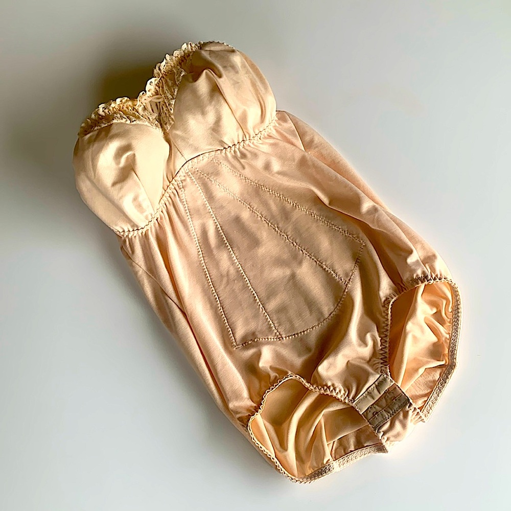 Vintage Glamorise girdle from New York size 38 nude nylon  strapless bodysuit